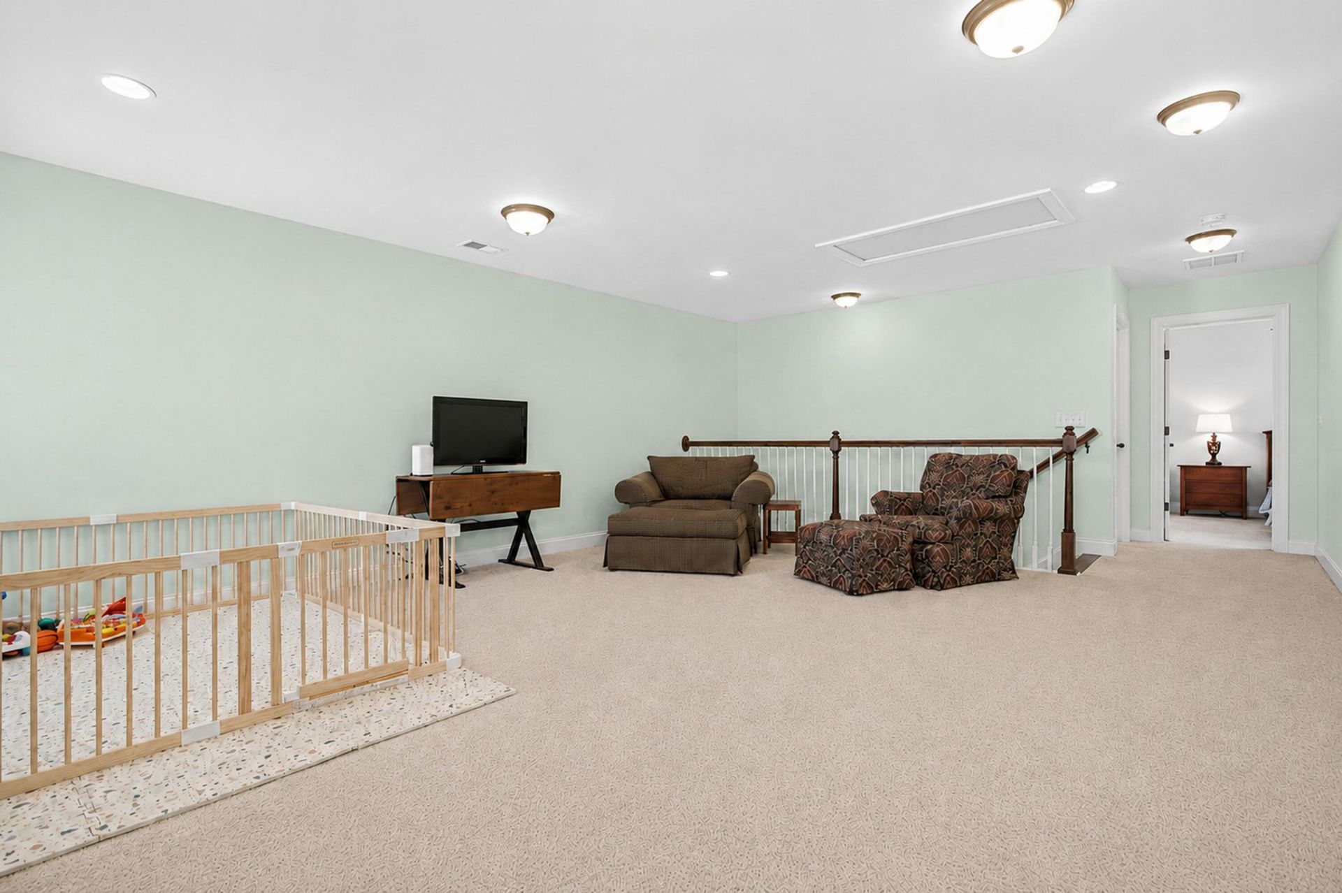 5353 Birdie Lane Photo 32