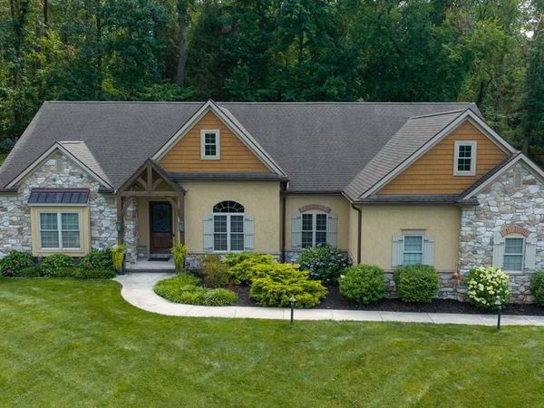 144 MEADOW LANE , LANCASTER, PA 17601