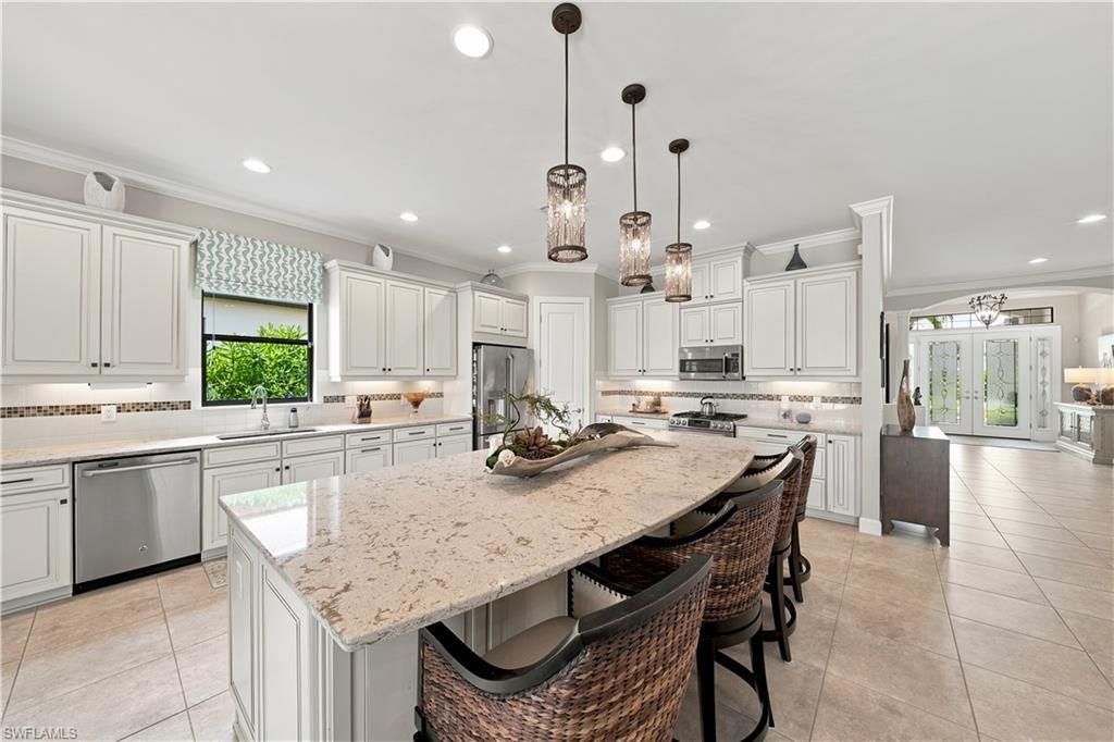 9256 Rialto Ln, Naples, FL 34119 Photo