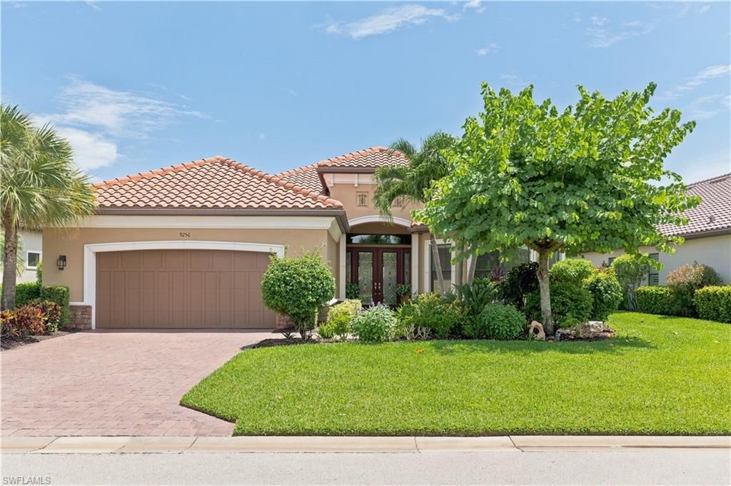 9256 Rialto Ln, Naples, FL 34119 Photo