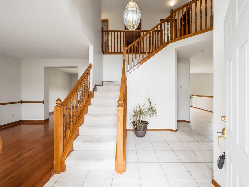 4305 Charles Court, Hilliard, OH 43026 Photo 6