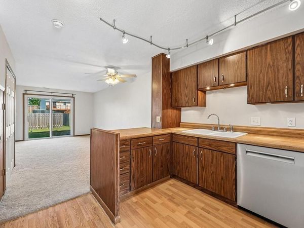 846 Woodgate Drive, Unit 213, Vadnais Heights, MN 55127