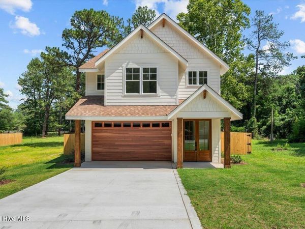 1395 N May Street , Southern Pines, NC 28387