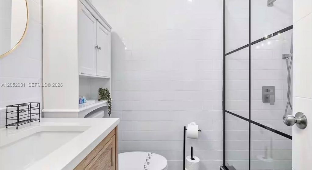 333 Palm St , Hollywood, FL 33019 Photo