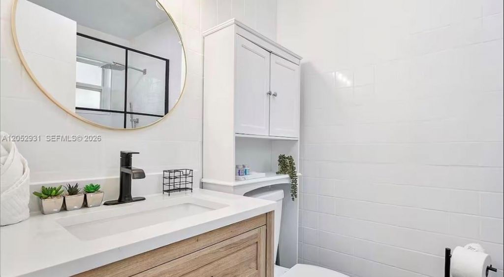 333 Palm St , Hollywood, FL 33019 Photo
