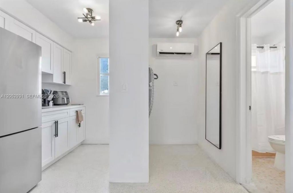 333 Palm St , Hollywood, FL 33019 Photo
