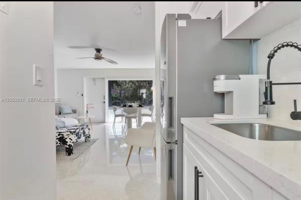333 Palm St , Hollywood, FL 33019 Photo