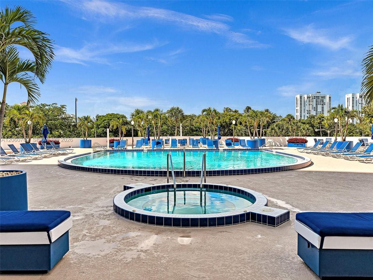 3731 N Country Club Dr, Unit PH-24, Aventura, FL 33180 Photo
