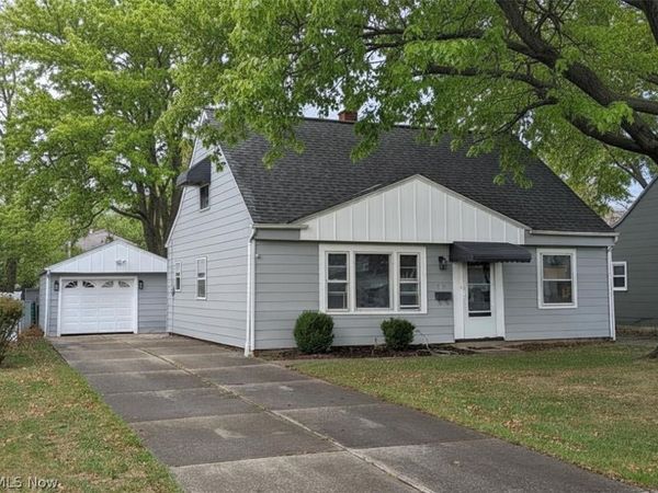 27151 Farringdon Avenue, Euclid, OH 44132
