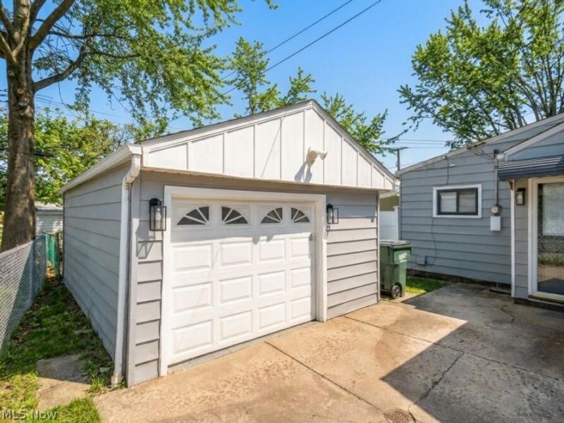 27151 Farringdon Avenue, Euclid, OH 44132 Photo 22