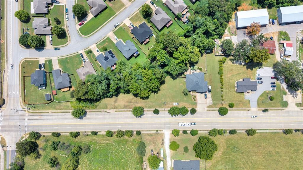 2983 Wagon Wheel Road  Springdale, AR 72762