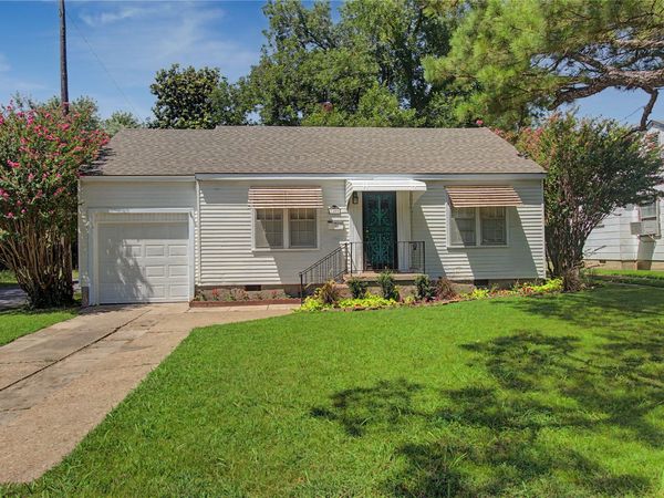 1502 Hayes Street , Muskogee, OK 74403