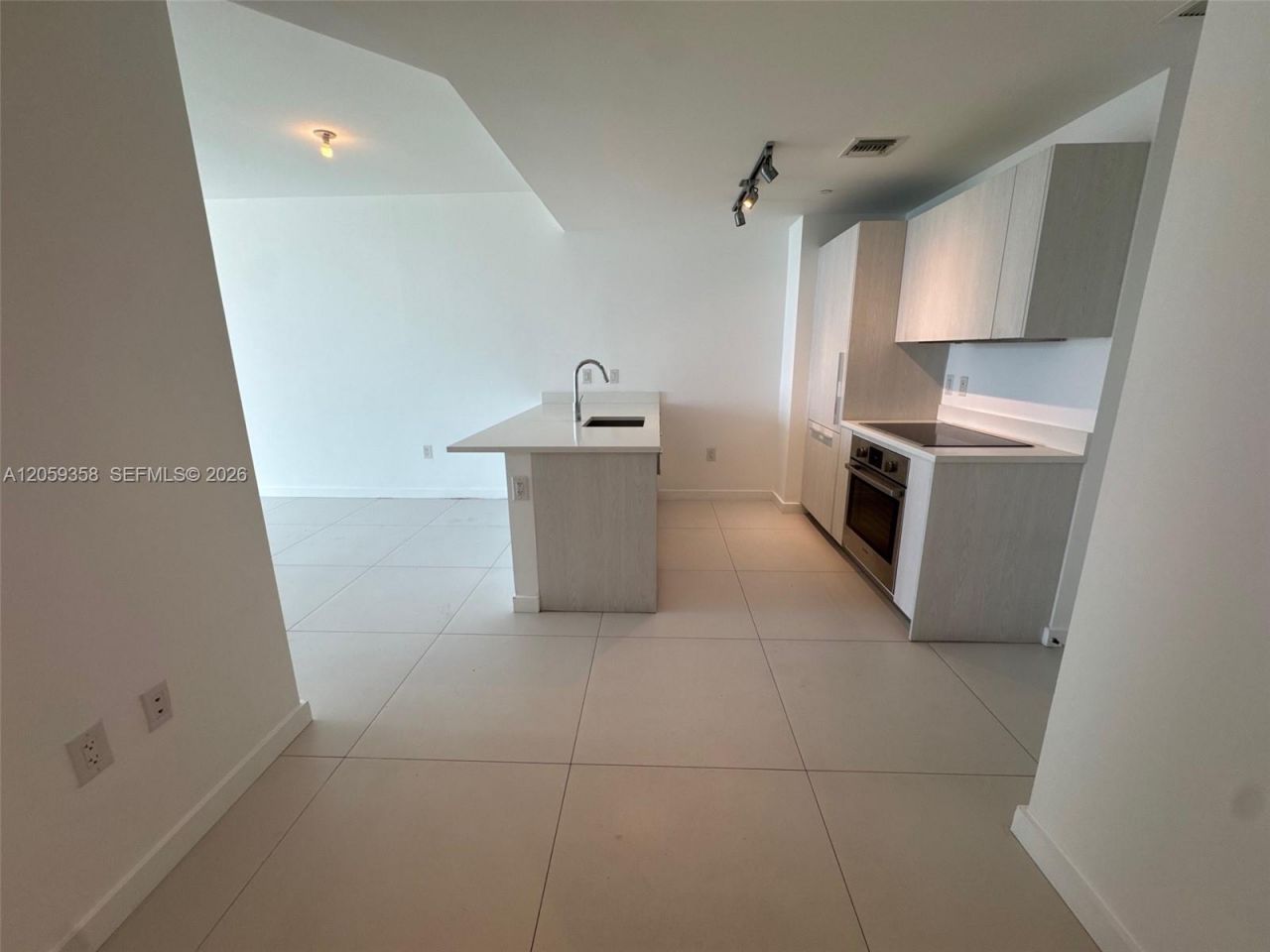 501 NE 31st St, Unit 2005, Miami, FL 33137 Photo