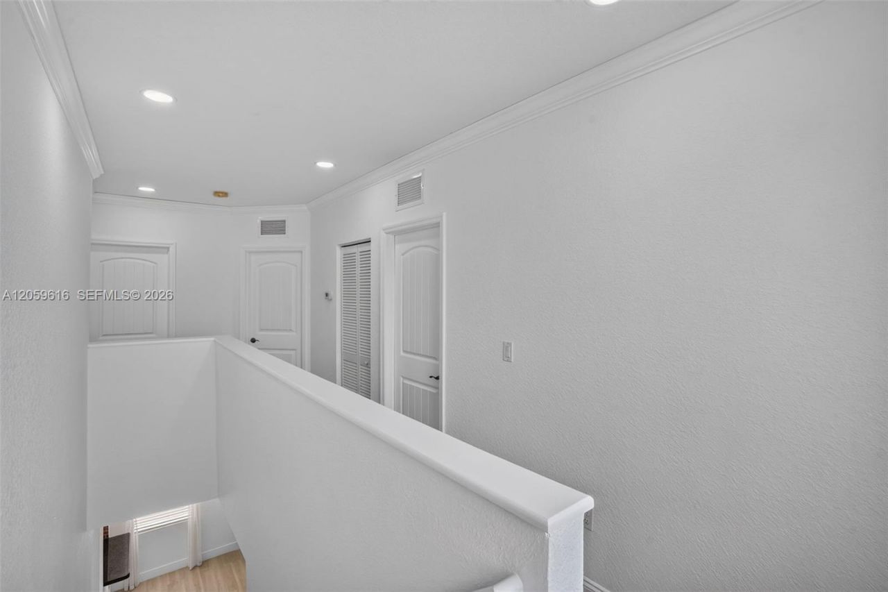 8961 SW 215th Ter, Cutler Bay, FL 33189 Photo