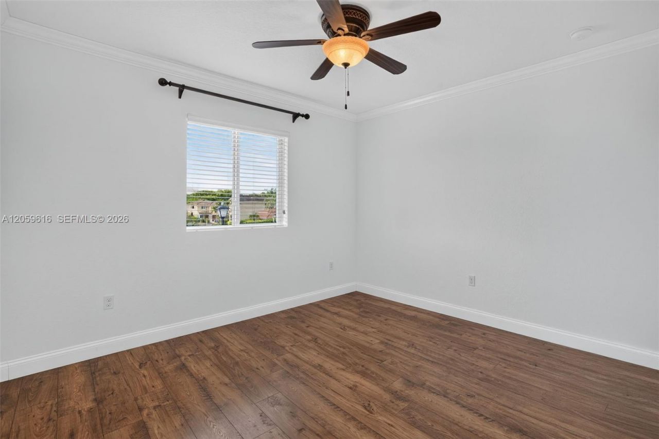 8961 SW 215th Ter, Cutler Bay, FL 33189 Photo