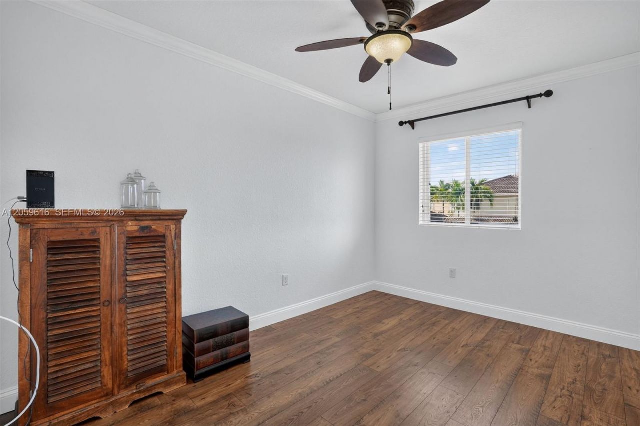8961 SW 215th Ter, Cutler Bay, FL 33189 Photo