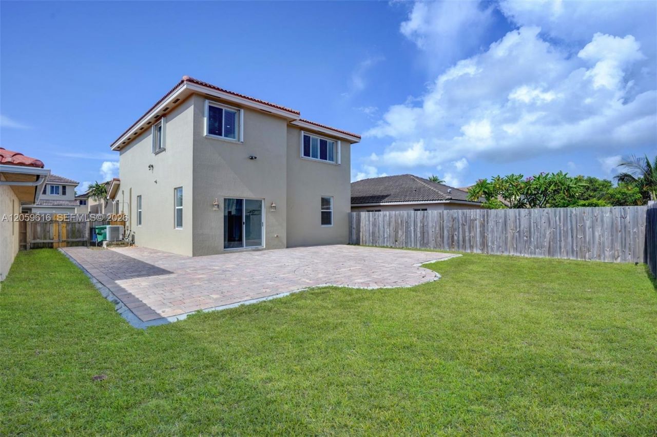 8961 SW 215th Ter, Cutler Bay, FL 33189 Photo