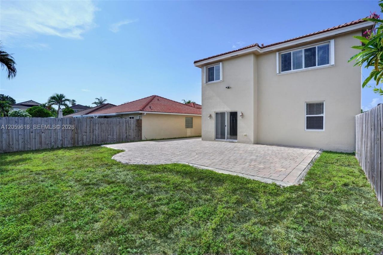 8961 SW 215th Ter, Cutler Bay, FL 33189 Photo