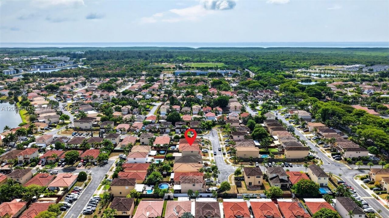 8961 SW 215th Ter, Cutler Bay, FL 33189 Photo