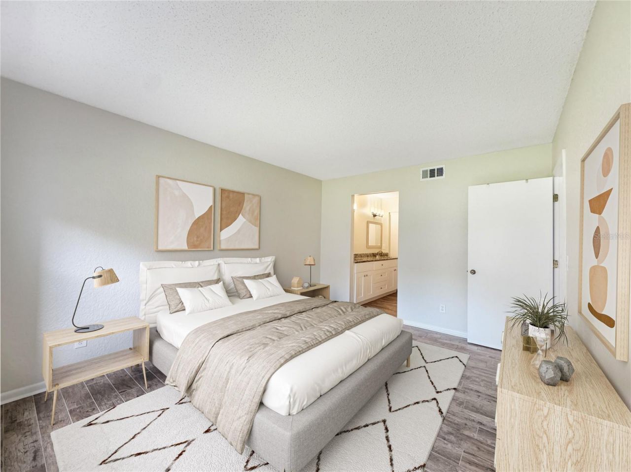 484 Santa Cruz Place Ne, Unit D, Saint Petersburg, FL 33703 Photo