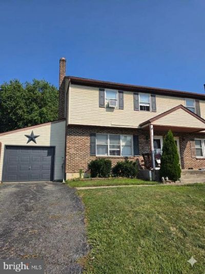403 GRANT AVENUE , LEESPORT, PA 19533