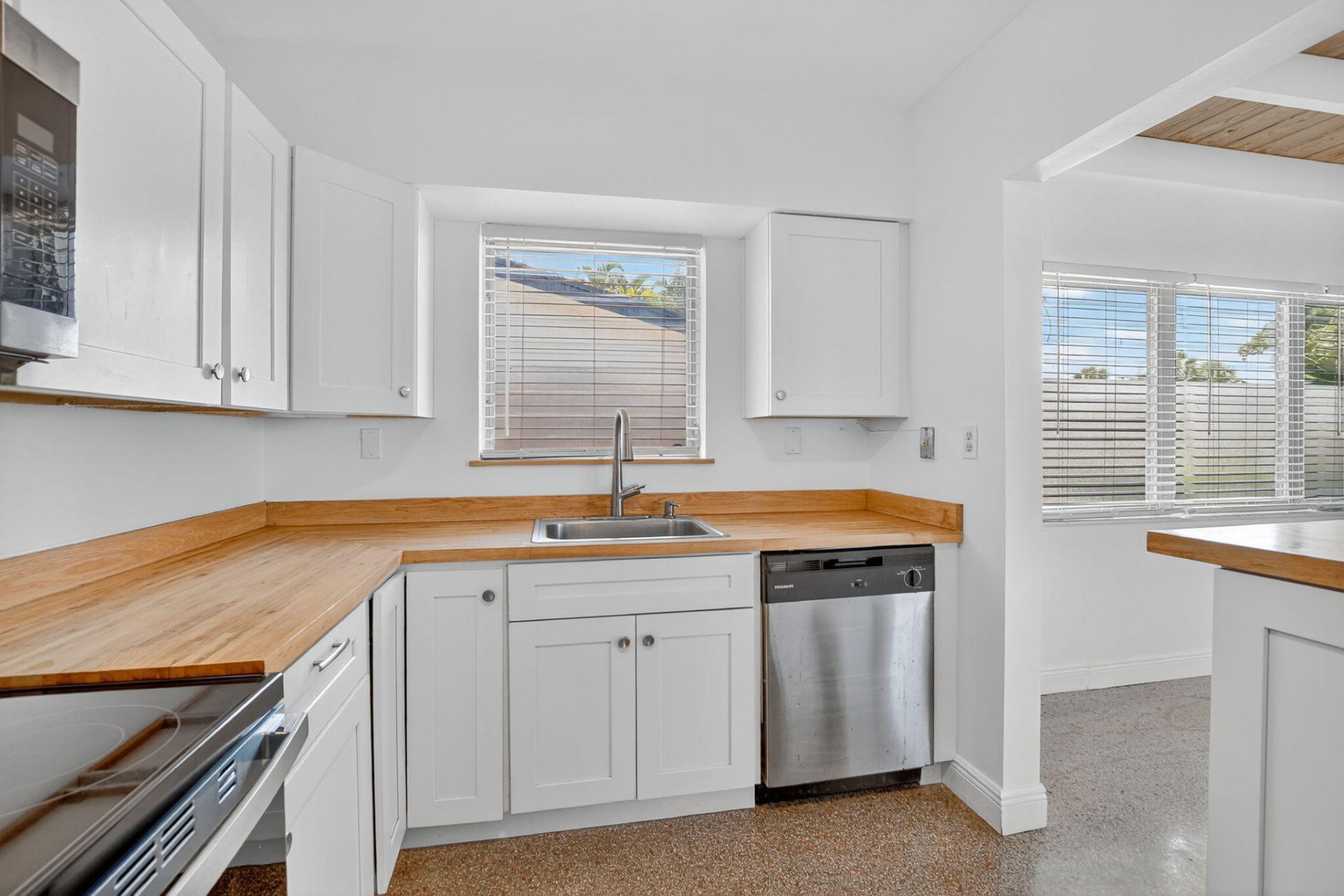 910 SE 3rd Street, Boynton Beach, FL 33435 Photo