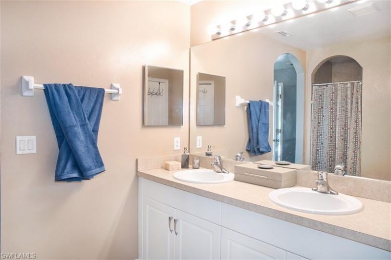 818 SW 11th Ave , Cape Coral, FL 33991 Photo