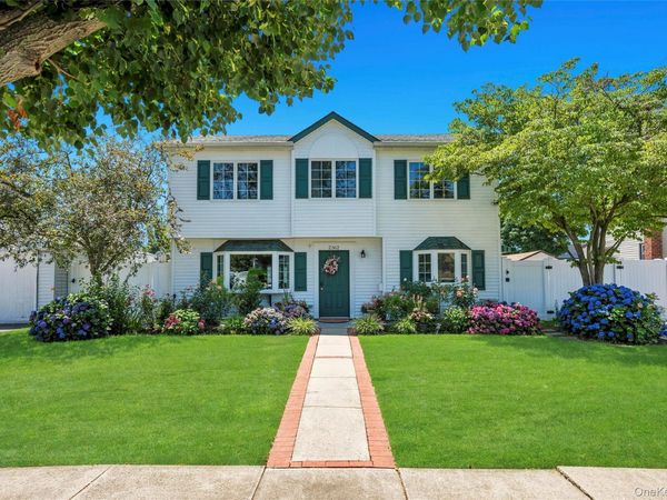 2362 6th Street , East Meadow, NY 11554