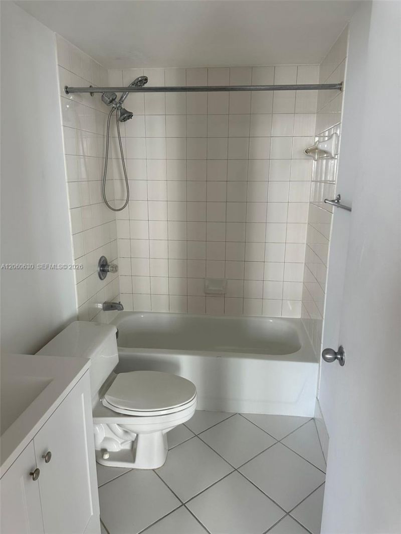 701 Brickell Key Blvd , Unit 1808, Miami, FL 33131 Photo