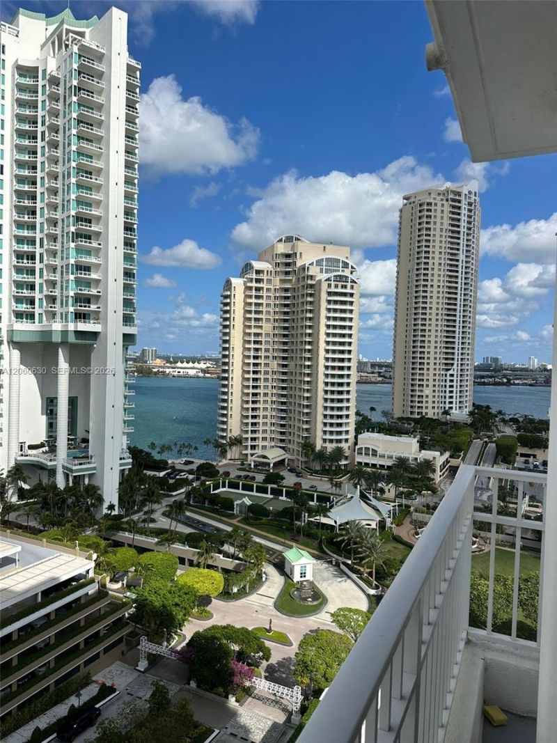 701 Brickell Key Blvd , Unit 1808, Miami, FL 33131 Photo