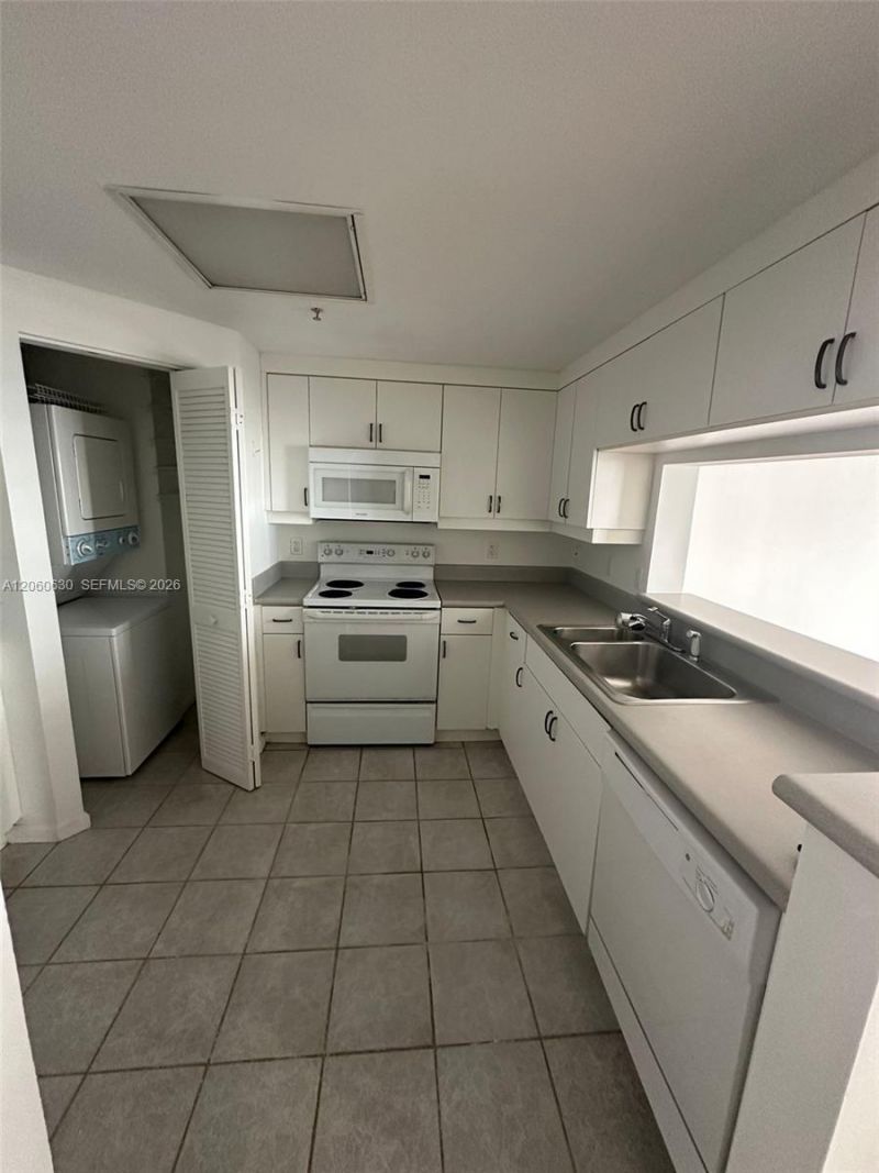 701 Brickell Key Blvd , Unit 1808, Miami, FL 33131 Photo