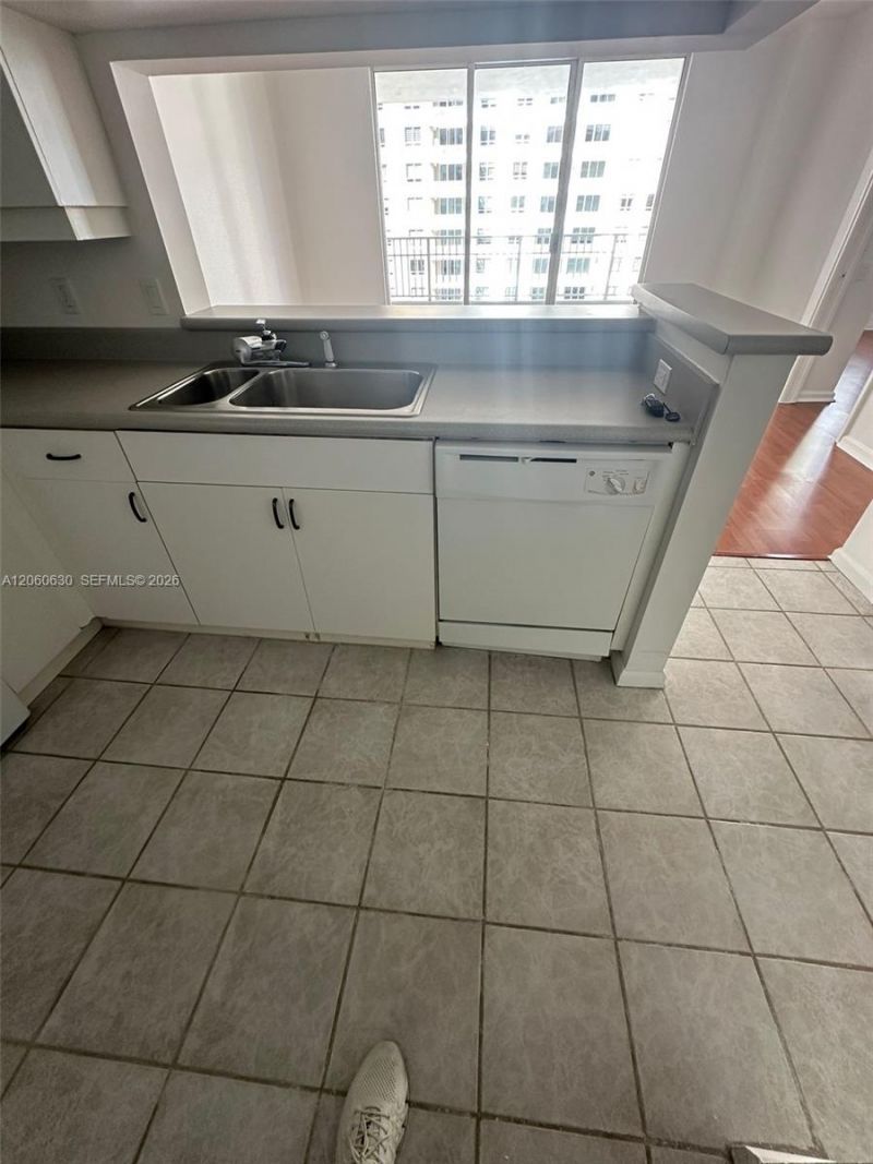 701 Brickell Key Blvd , Unit 1808, Miami, FL 33131 Photo