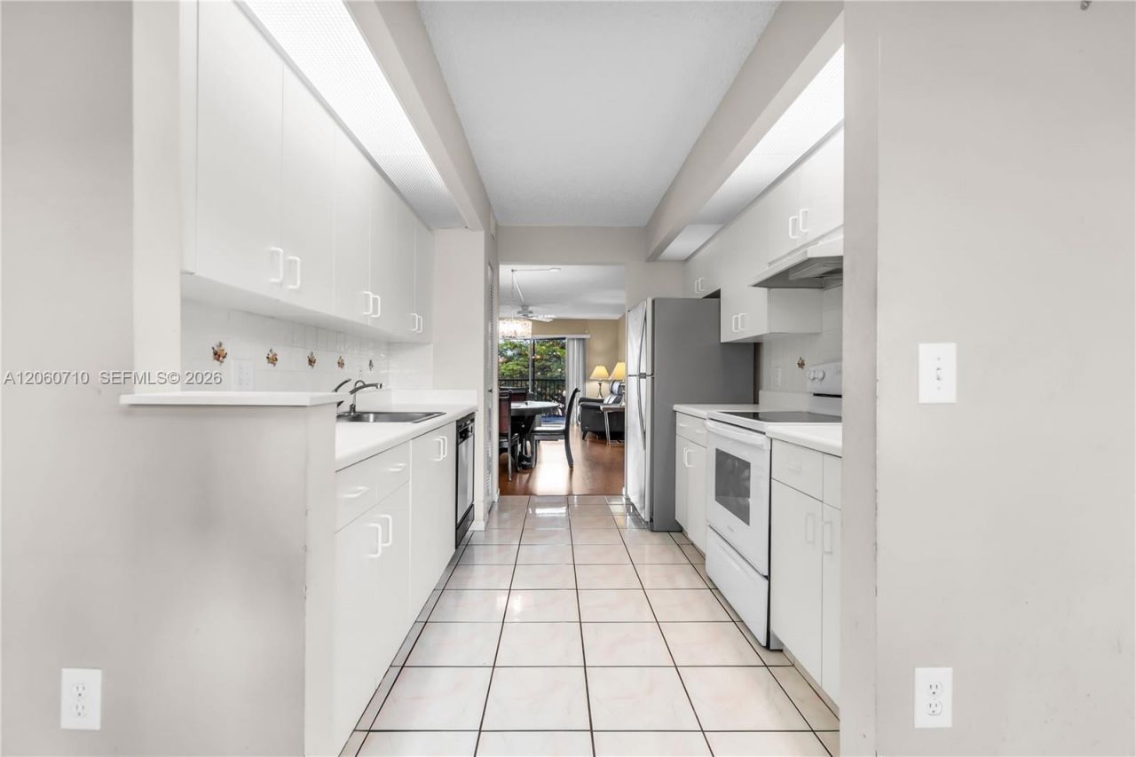 750 SW 138th Ave, Unit 304F, Pembroke Pines, FL 33027 Photo