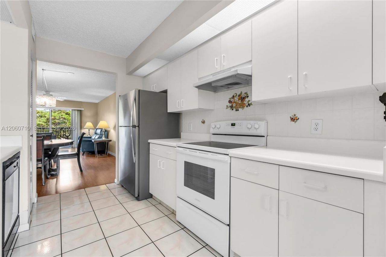 750 SW 138th Ave, Unit 304F, Pembroke Pines, FL 33027 Photo