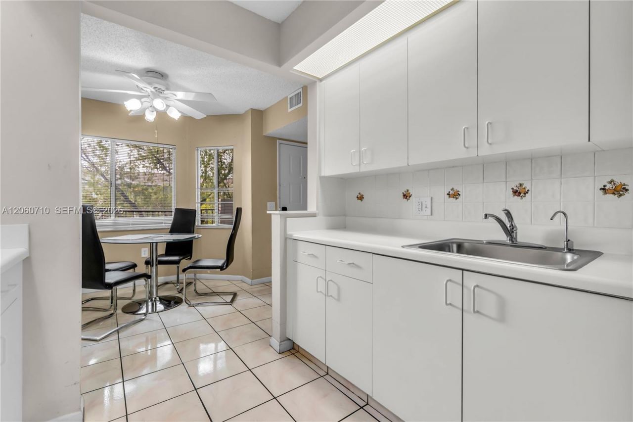 750 SW 138th Ave, Unit 304F, Pembroke Pines, FL 33027 Photo