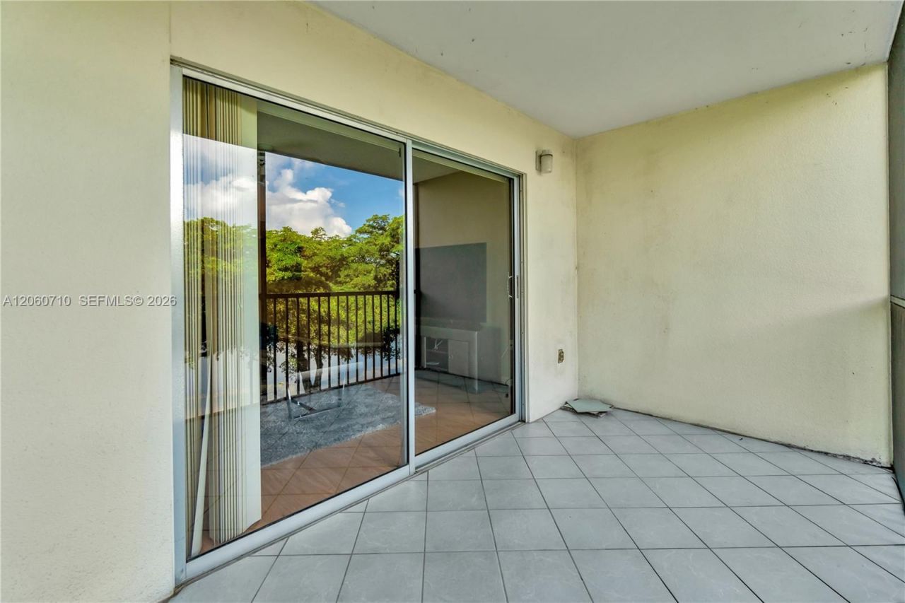 750 SW 138th Ave, Unit 304F, Pembroke Pines, FL 33027 Photo