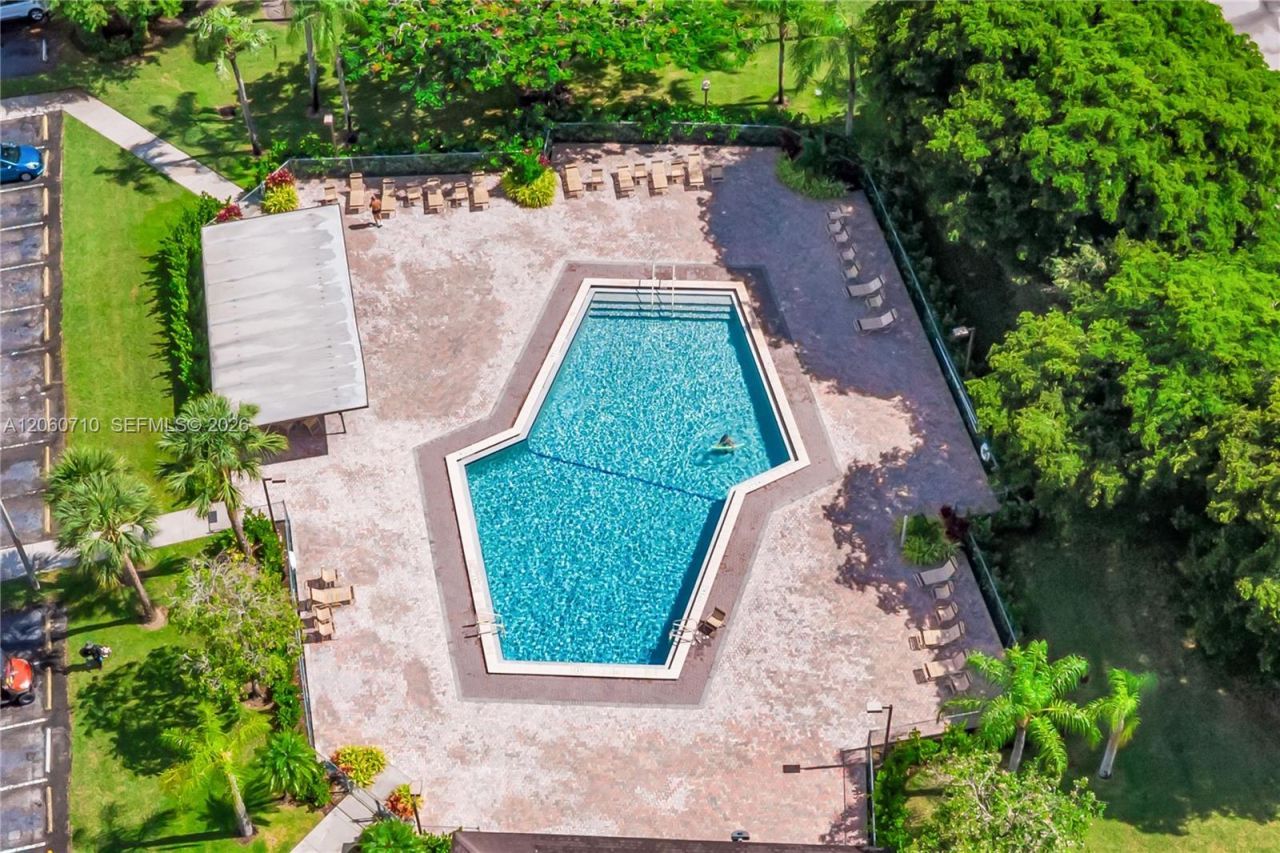 750 SW 138th Ave, Unit 304F, Pembroke Pines, FL 33027 Photo