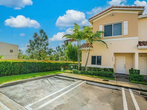 2800 NW 180th St , Unit 2800, Miami Gardens, FL 33056