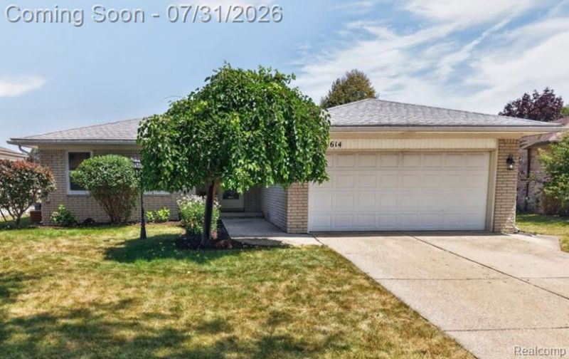 37614 Susan Street, Sterling Heights, MI 48310 Main Photo