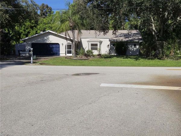 18682 Spruce DR E, FORT MYERS, FL 33967