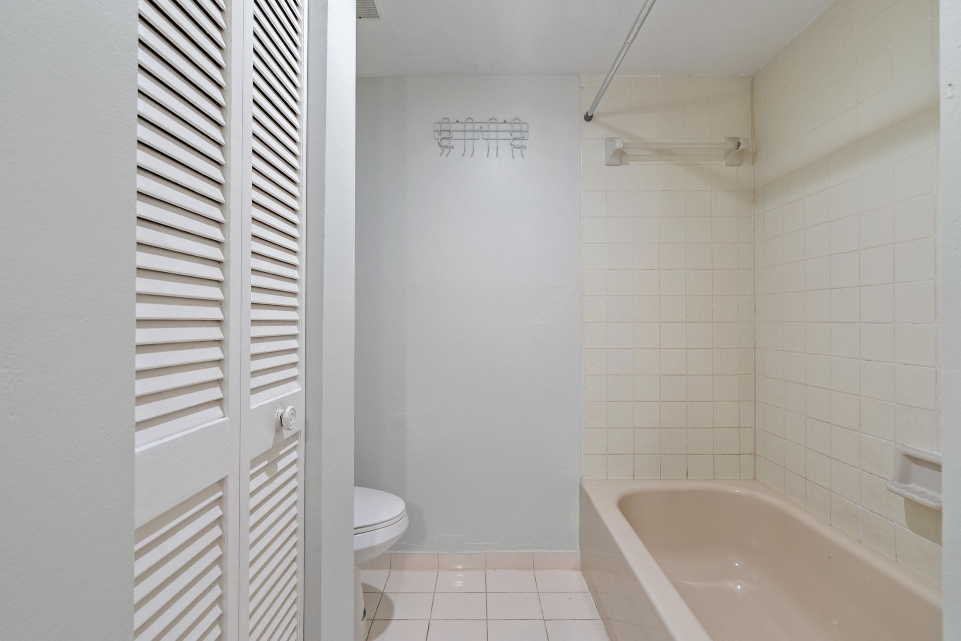 701 NW 19th Street, Unit 306, Fort Lauderdale, FL 33311 Photo