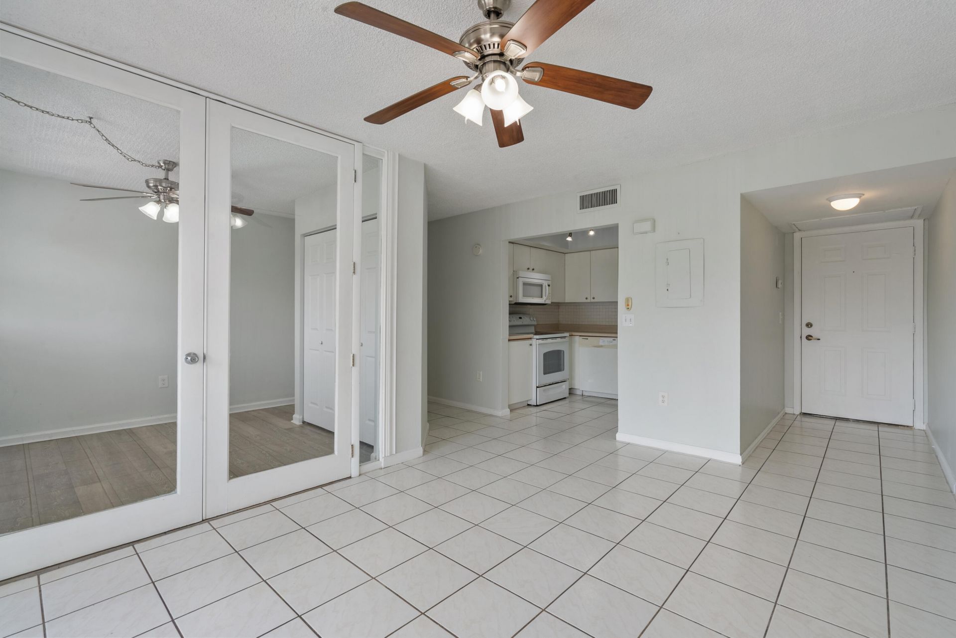 701 NW 19th Street, Unit 306, Fort Lauderdale, FL 33311 Photo
