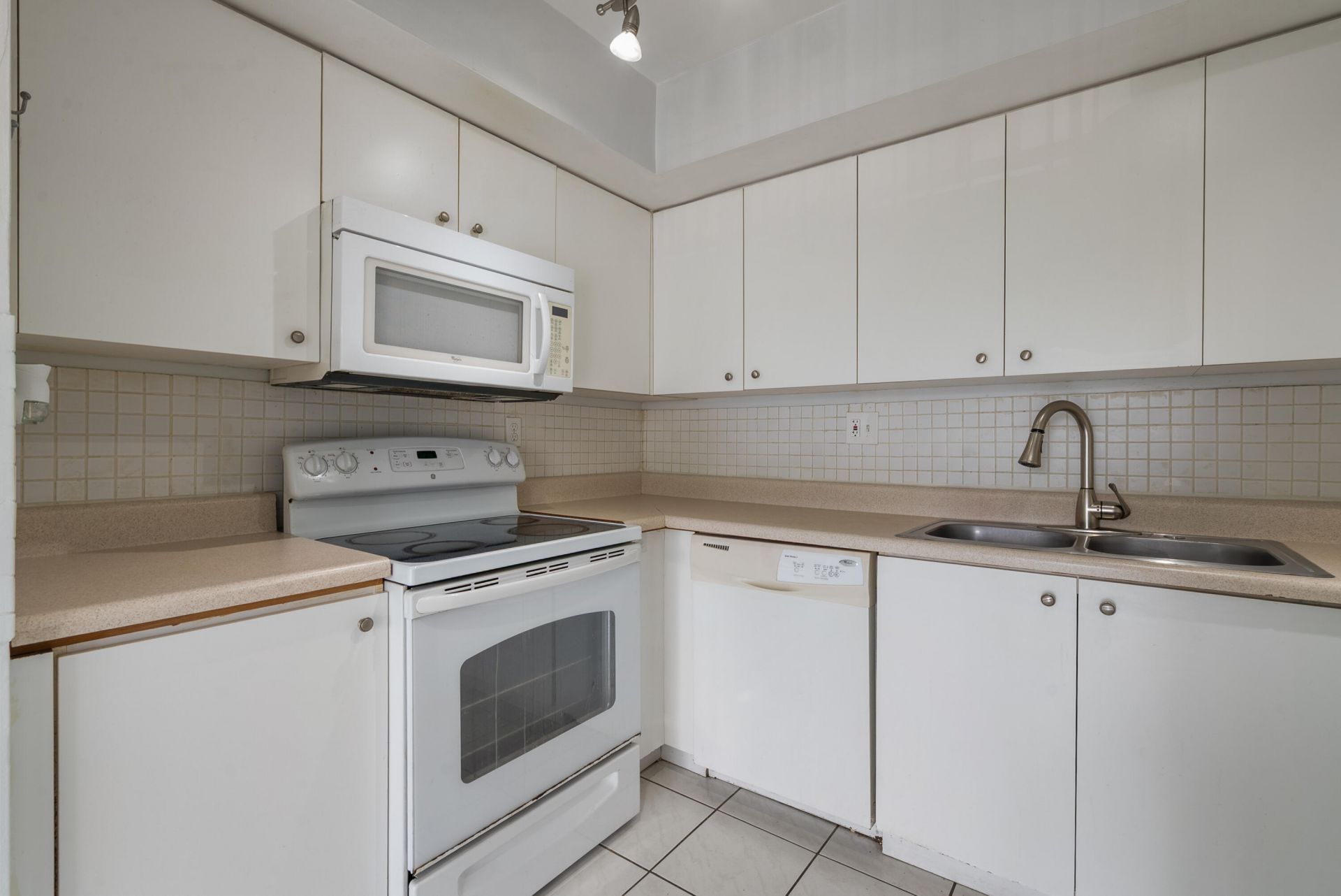 701 NW 19th Street, Unit 306, Fort Lauderdale, FL 33311 Photo