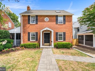 15 N GARFIELD STREET, ARLINGTON, VA 22201