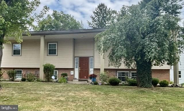 17 FURNACE ROAD, WERNERSVILLE, PA 19565