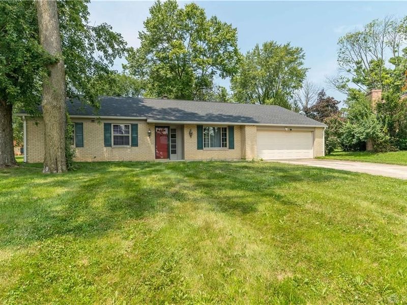 6417 Brushwood Court, Clayton, OH 45415 Photo 2