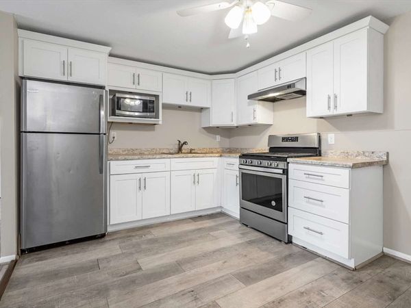 9 Cross St, Unit 7, Chelmsford, MA 01863