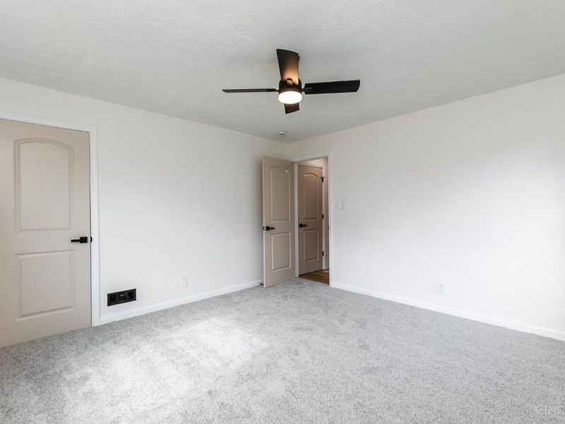 6836 Stewart Road, Columbia Twp, OH 45236 Photo 17