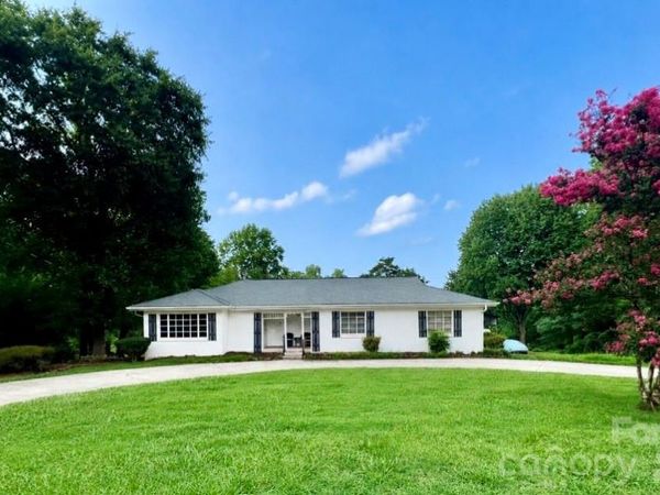 436 E Club Drive, Gastonia, NC 28054