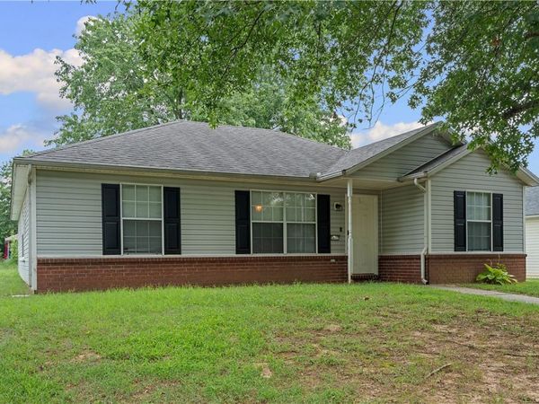 5677 Fountain Street , Fayetteville, AR 72704